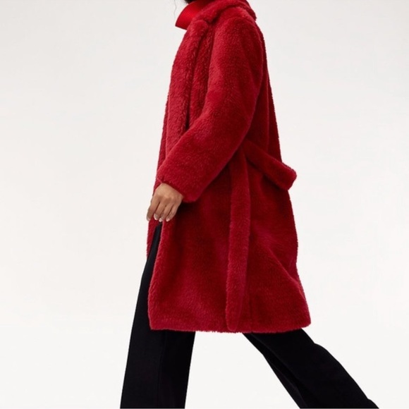 ❤️❤️❤️Aritzia Babaton Oren Red Faux Fur Belted Coat. New with tags - Picture 2 of 8